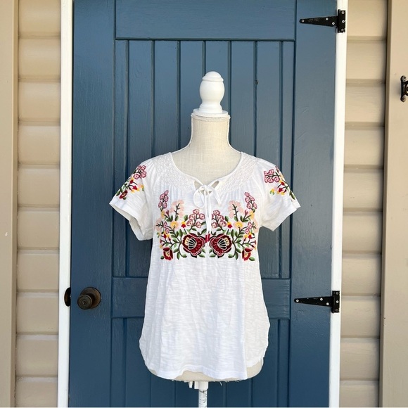 Anthropologie Embroidered Floral White Top Women’s Size XS - Picture 2 of 7